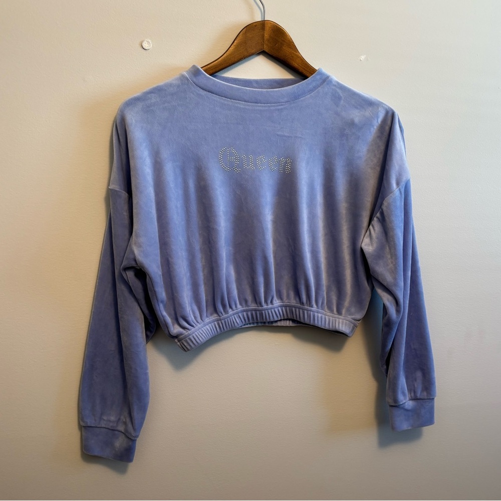 ✨$8 CLEAR-OUT✨ Urban Planet Kids Queen Gemstone Soft Velour Crop Sweatshirt Blue